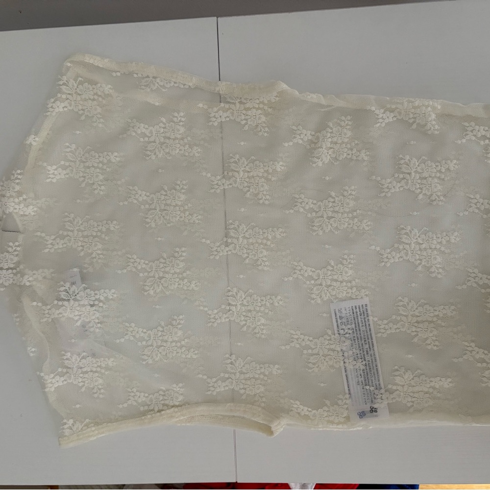 NWT Abercrombie Paloma Lace top - Picture 2 of 3
